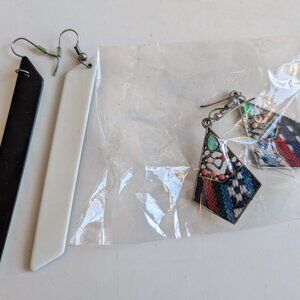 2 Pairs of Earrings, bundle black and white theme